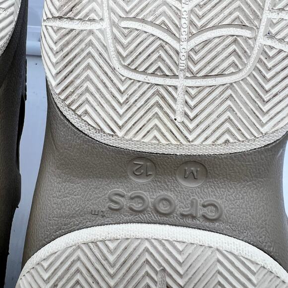 Crocs Sandals Mens 12 Swiftwater Deck Flip Flop Tan Khaki Stucco Thong - Picture 6 of 6